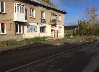 Торговая площадь на продажу, 212.1 м2, Губаха, улица Газеты Правда, 1