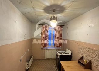 Продается 2-комнатная квартира, 52 м2, Челябинская область, улица Титова, 10