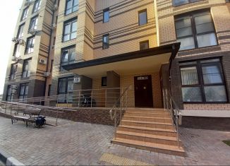 Продам двухкомнатную квартиру, 43 м2, Краснодарский край, Таманская улица, 121к15
