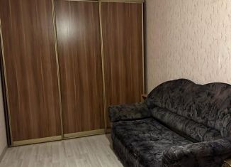 Сдаю 2-комнатную квартиру, 44 м2, Серпухов, улица Захаркина, 7А