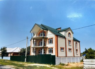 Продам дом, 810 м2, Семикаракорск, улица Ленина, 218