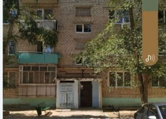 Продам 3-ком. квартиру, 68 м2, Нариманов, Волгоградская улица, 2