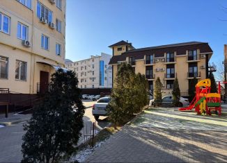Трехкомнатная квартира на продажу, 137.7 м2, Астрахань, Коммунистическая улица, 23, Ленинский район