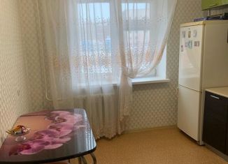 Сдам в аренду 2-ком. квартиру, 60 м2, Альметьевск, улица Ленина, 195