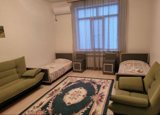 Сдам 1-комнатную квартиру, 50 м2, Дагестан, улица Габитова, 23