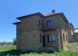 Продается дом, 156 м2, село Фрунзе, площадь имени М.К. Дорохина