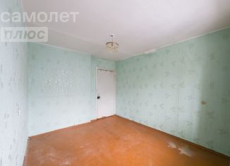 Продается 3-ком. квартира, 58.3 м2, Екатеринбург, улица Новаторов, 14, улица Новаторов