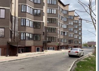Продажа 3-комнатной квартиры, 92.1 м2, Калмыкия, улица Юрия Клыкова, 92А