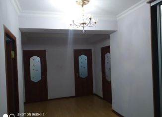 Аренда 2-ком. квартиры, 110 м2, Дагестан, улица Пушкина, 84