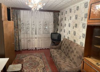 Сдается в аренду комната, 18 м2, Калуга, улица Веры Андриановой, 26