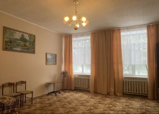 Продам 1-комнатную квартиру, 62 м2, Ленинградская область, Центральная улица, 35