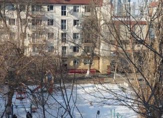 Аренда трехкомнатной квартиры, 65 м2, Чечня, проспект Ахмат-Хаджи Абдулхамидовича Кадырова, 38