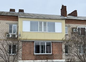 Продаю двухкомнатную квартиру, 49 м2, Семикаракорск, Мелиоративный переулок, 14