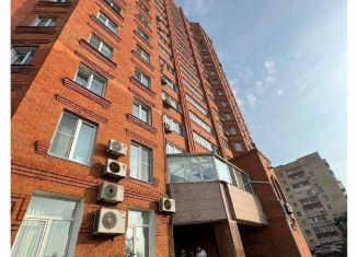 Продажа 3-ком. квартиры, 132 м2, Владивосток, улица Станюковича, 52