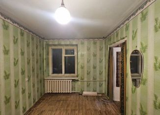 Продажа трехкомнатной квартиры, 57 м2, Салават, улица Калинина, 11