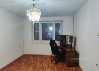 Продам 1-ком. квартиру, 38 м2, Москва, метро Марьино, улица Маршала Голованова, 1