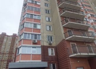 Продаю 3-ком. квартиру, 72 м2, Балашиха, улица Дмитриева, 2