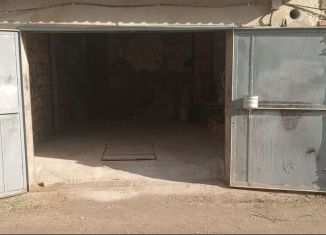 Продаю гараж, 24 м2, Евпатория, Театральная площадь