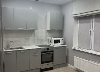 Сдаю 1-ком. квартиру, 38 м2, Тюмень, Харьковская улица, 74