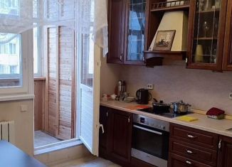 Сдача в аренду 1-ком. квартиры, 50 м2, Москва, улица Академика Анохина, 2к4, метро Озёрная