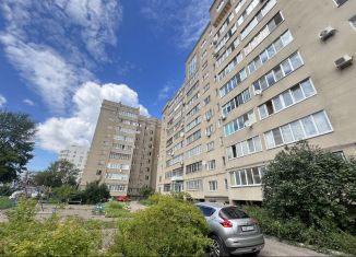 Продаю 3-комнатную квартиру, 92 м2, Тверь, улица Малая Самара, 2