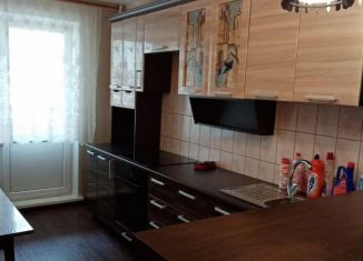 Продается 3-комнатная квартира, 74 м2, Алтайский край, улица Шумакова, 60