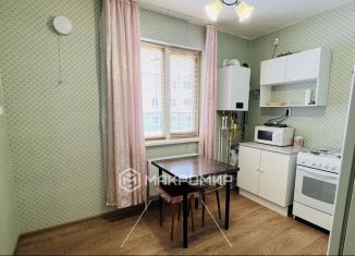 Продается 1-ком. квартира, 35.5 м2, деревня Куюки, 13-й квартал, 2А, ЖК Светлый