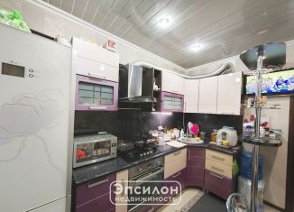 Продается 3-комнатная квартира, 61 м2, Курск, улица Косухина, 30