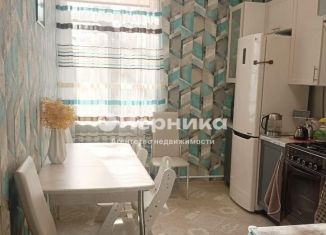 Продаю 3-ком. квартиру, 82 м2, Каменск-Шахтинский, Дорожная улица, 7