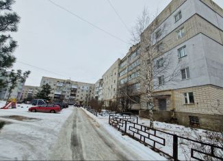 Продается 4-комнатная квартира, 77.6 м2, Бор, улица Победы, 22