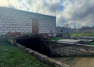 Продаю дом, 80 м2, поселок городского типа Багерово, улица Мира, 14