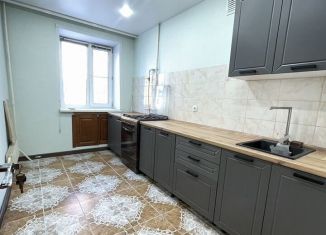 Продам 3-ком. квартиру, 60 м2, село Осиново, улица Ленина, 2