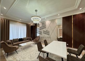 Трехкомнатная квартира в аренду, 100 м2, Казань, улица Мулланура Вахитова, 8