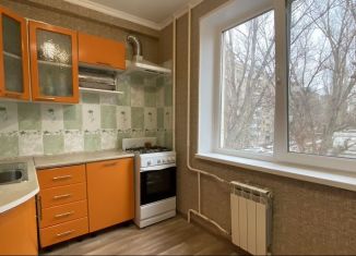 Сдаю в аренду 3-ком. квартиру, 60 м2, Энгельс, улица Льва Кассиля, 12