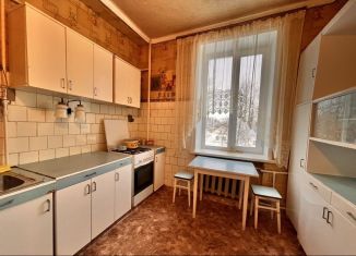 Сдам в аренду 2-ком. квартиру, 60 м2, Тульская область, улица Кирова, 3