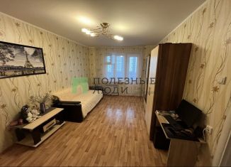 Продажа 1-ком. квартиры, 41 м2, Орёл, улица Емлютина, 3