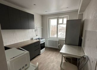 Сдается трехкомнатная квартира, 60 м2, Вологда, Новгородская улица, 1