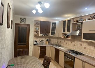 Продам 3-комнатную квартиру, 98 м2, Ставрополь, улица Ленина, 482/1