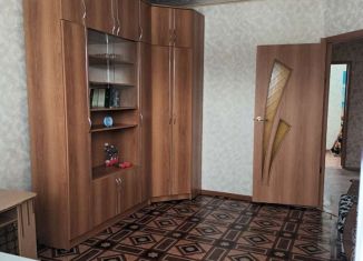 Продаю трехкомнатную квартиру, 57.1 м2, посёлок Бреды