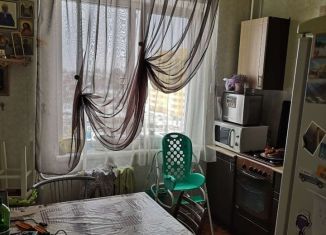 Продаю 3-комнатную квартиру, 62.7 м2, Балаково, улица Братьев Захаровых, 152