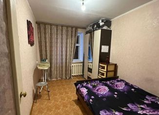 Продается 3-комнатная квартира, 66 м2, Новокубанск, улица Тимирязева, 66Б