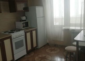 Сдается в аренду 1-ком. квартира, 38 м2, Пенза, улица Калинина, 4