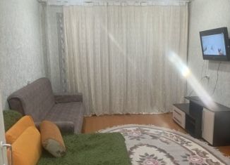 Сдам 2-комнатную квартиру, 48 м2, Челябинская область, Комсомольская улица, 22