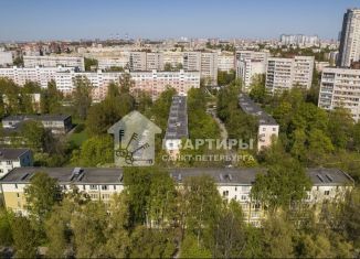 Продажа четырехкомнатной квартиры, 49.3 м2, Санкт-Петербург, проспект Ветеранов, 25