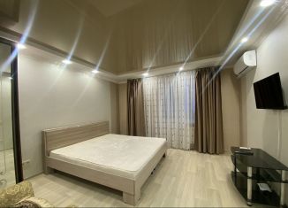 1-ком. квартира в аренду, 40 м2, Евпатория, проспект Победы, 87Б