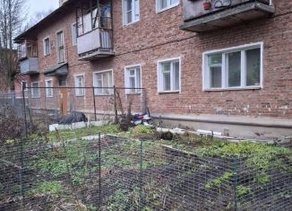 Продам 2-комнатную квартиру, 40 м2, Серпухов, улица Швагирева, 4