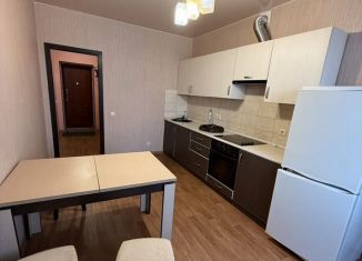 Сдаю в аренду 2-ком. квартиру, 70 м2, Владимир, Университетская улица, 11