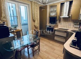 Продам 3-комнатную квартиру, 83 м2, Москва, район Соколиная Гора, 8-я улица Соколиной Горы, 8к2