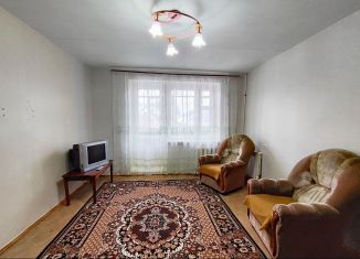 Продаю 3-ком. квартиру, 60 м2, Зеленодольск, улица Ленина, 2