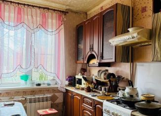 Продаю 2-ком. квартиру, 51 м2, Таганрог, улица Сергея Лазо, 7